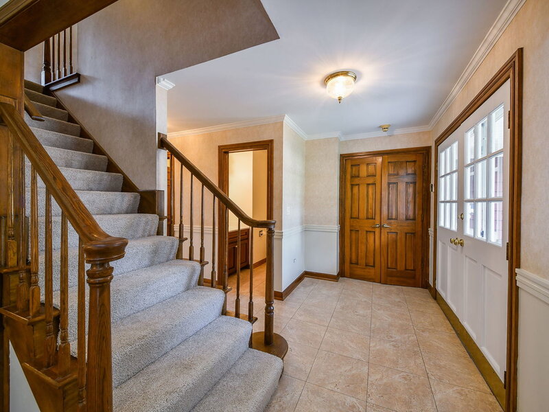 2230 Barger Court Wheaton IL 60189