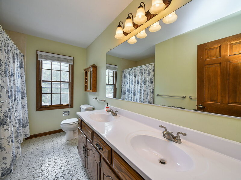 2230 Barger Court Wheaton IL 60189