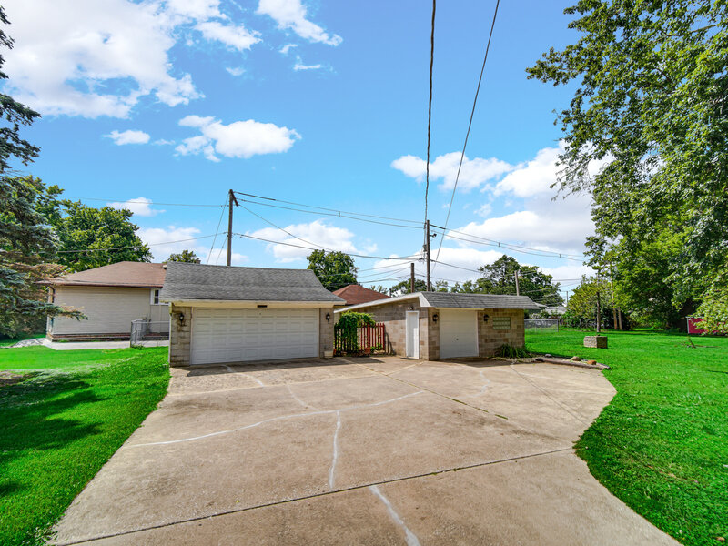 19580 Glenwood Road Chicago Heights IL 60411