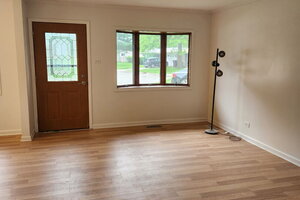 Photo of 8 Wayne Court Park Forest IL 60466