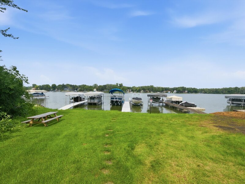 39181 N Cedar Crest Drive Lake Villa IL 60046