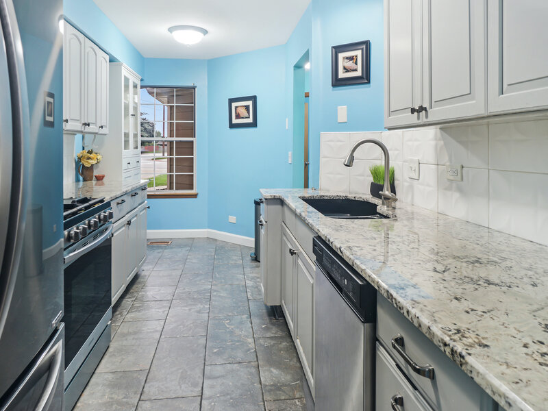 218 Woodstone Drive Buffalo Grove IL 60089