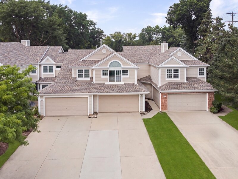 218 Woodstone Drive Buffalo Grove IL 60089