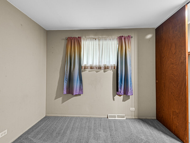 16410 Laura Lane Oak Forest IL 60452