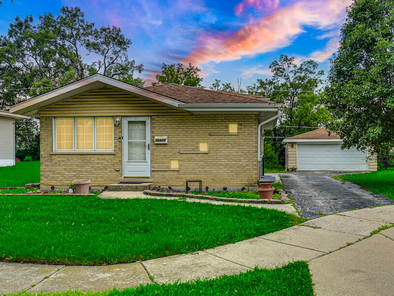 16410 Laura Lane Oak Forest IL 60452