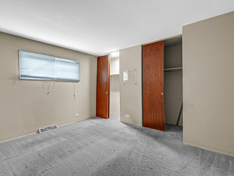 16410 Laura Lane Oak Forest IL 60452