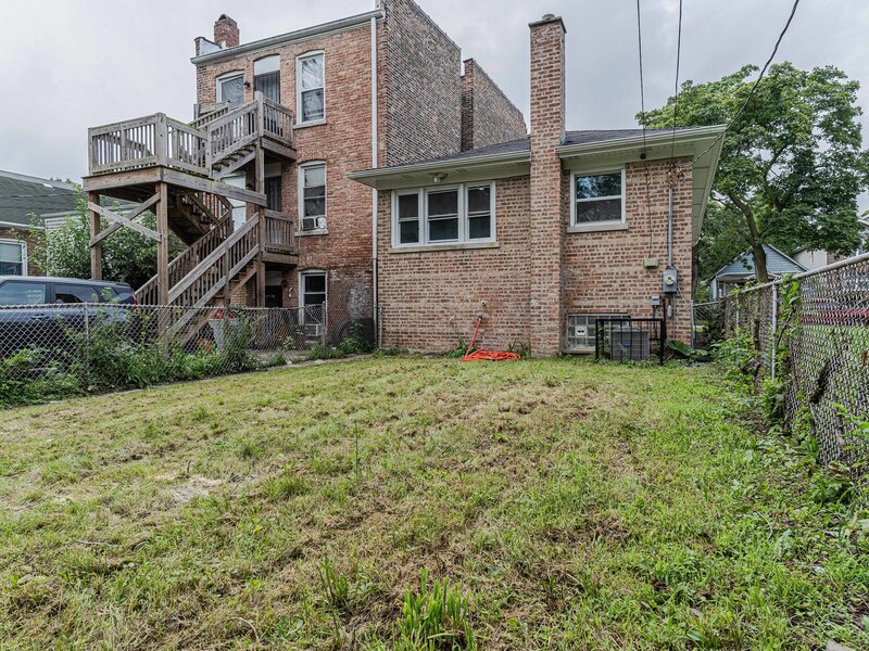 9207 S Greenwood Avenue Chicago IL 60619