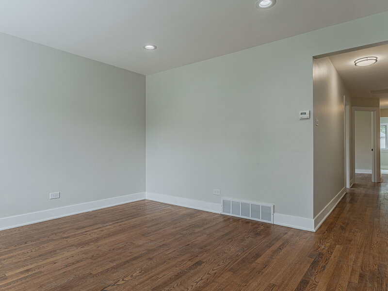 9207 S Greenwood Avenue Chicago IL 60619