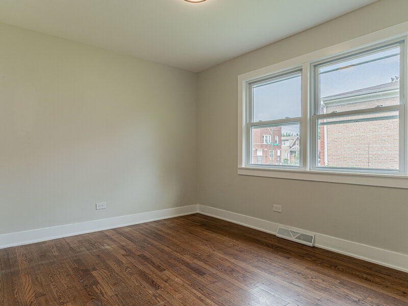 9207 S Greenwood Avenue Chicago IL 60619