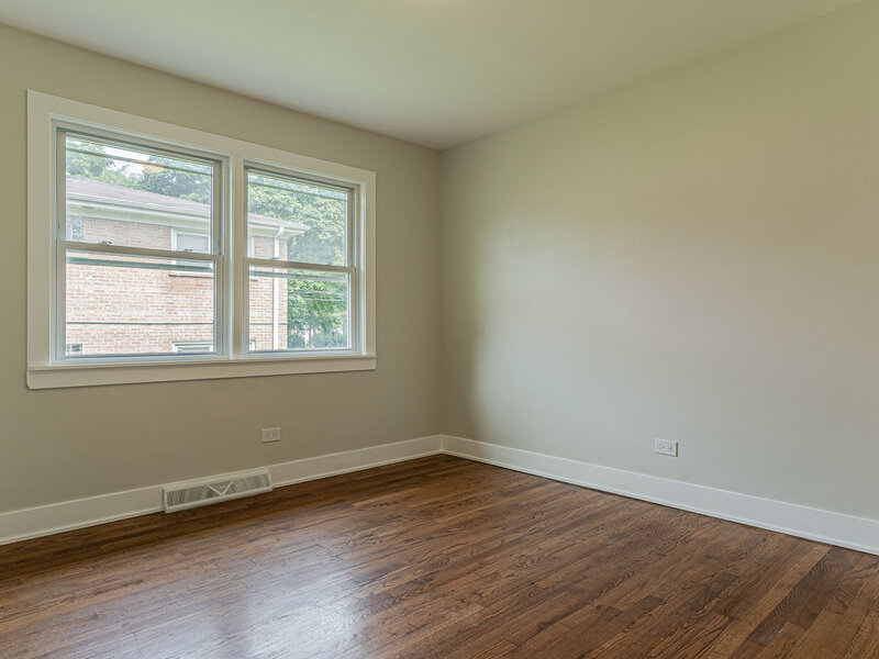 9207 S Greenwood Avenue Chicago IL 60619