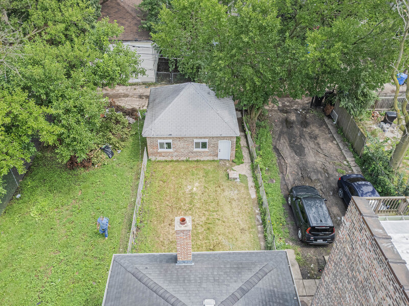 9207 S Greenwood Avenue Chicago IL 60619