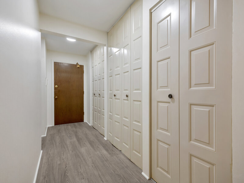 1 Oak Creek Drive Buffalo Grove IL 60089