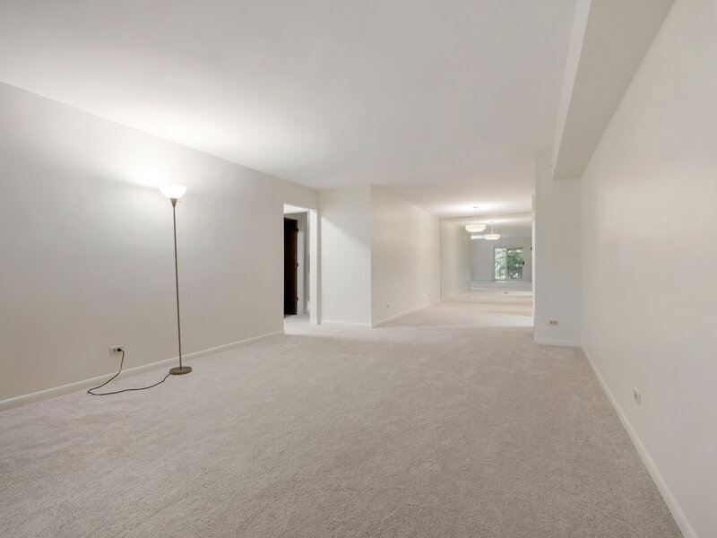 1 Oak Creek Drive Buffalo Grove IL 60089