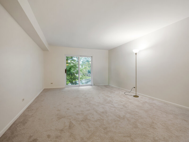 1 Oak Creek Drive Buffalo Grove IL 60089