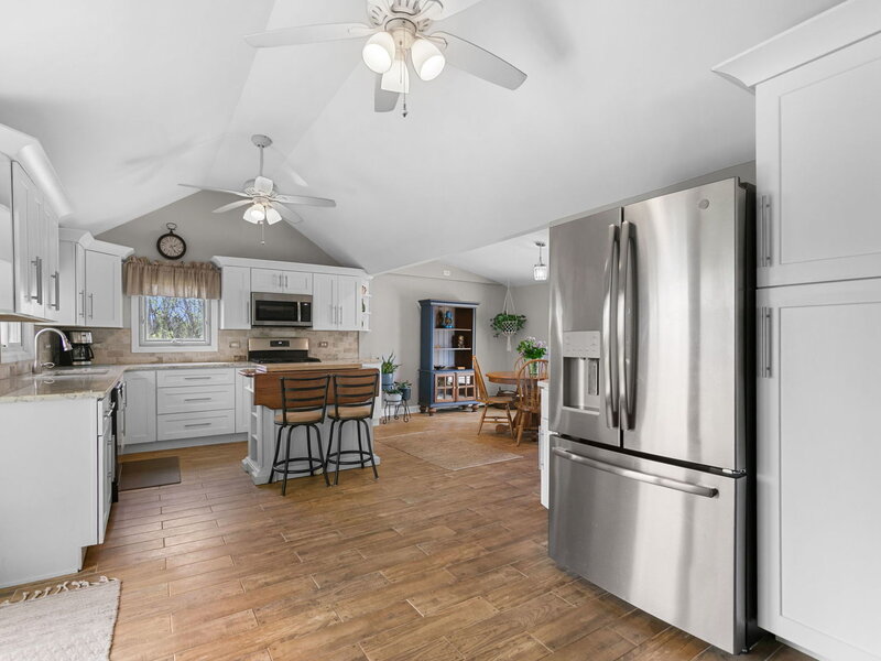 1080 Cardinal Drive Lake Zurich IL 60047