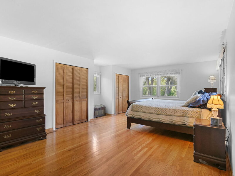1080 Cardinal Drive Lake Zurich IL 60047