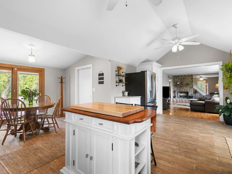 1080 Cardinal Drive Lake Zurich IL 60047