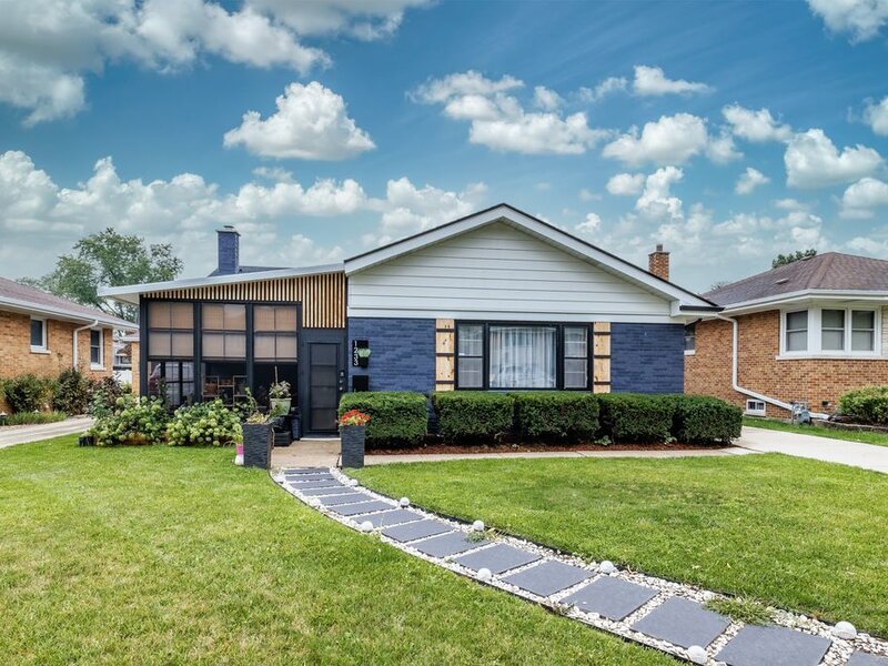 1233 Woodside Road La Grange Park IL 60526