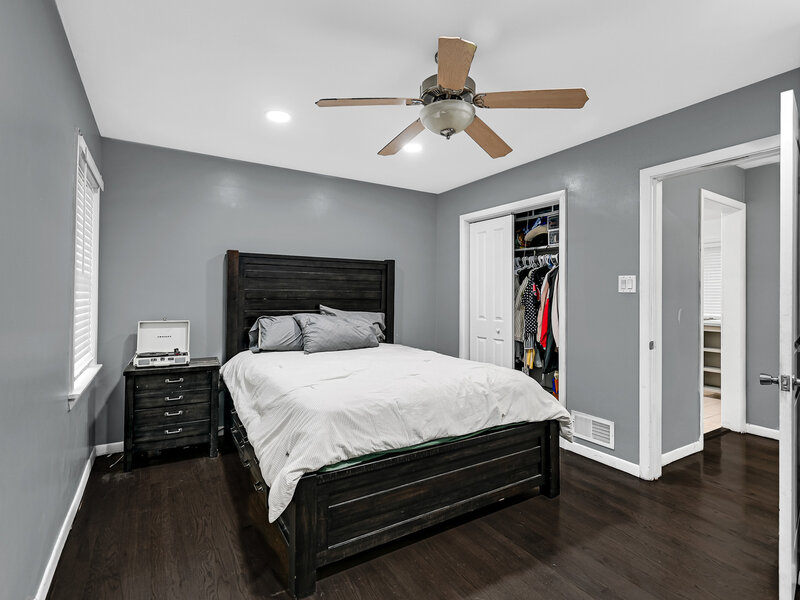 18431 Marshfield Avenue Homewood IL 60430