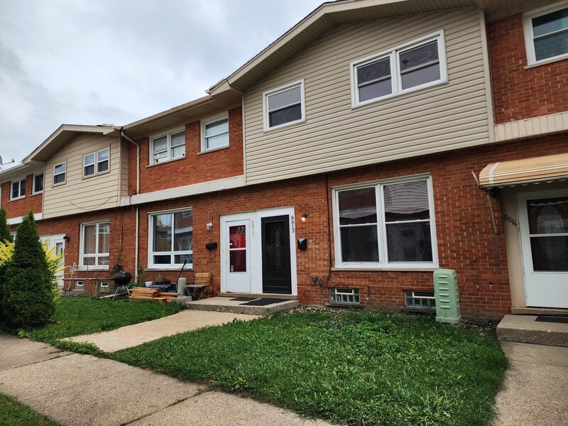 8813 N Grand Street Niles IL 60714