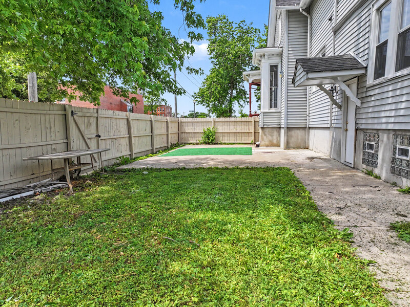 417 S 3rd Avenue Maywood IL 60153