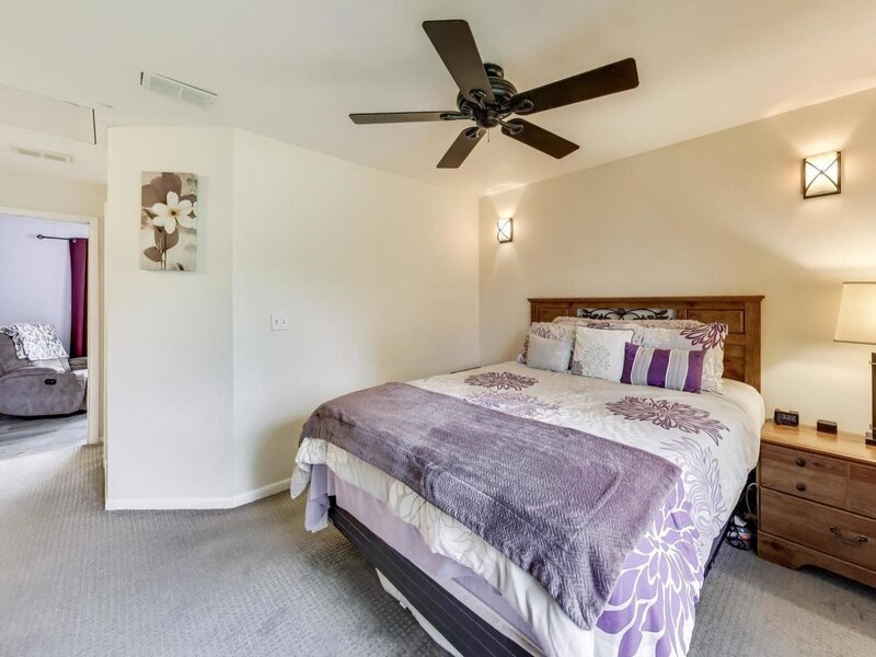 603 Chelmsford Lane Elk Grove Village IL 60007