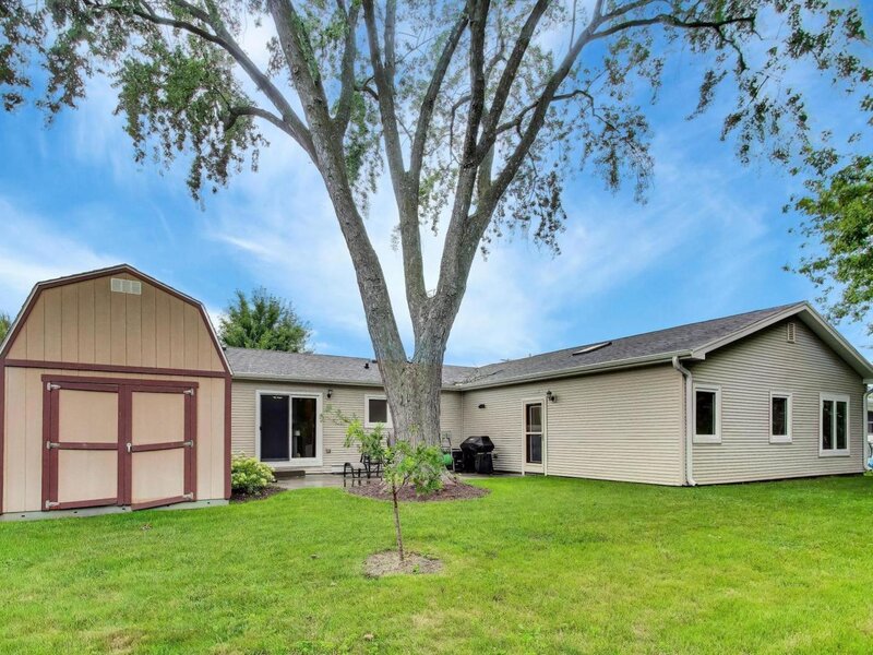 603 Chelmsford Lane Elk Grove Village IL 60007