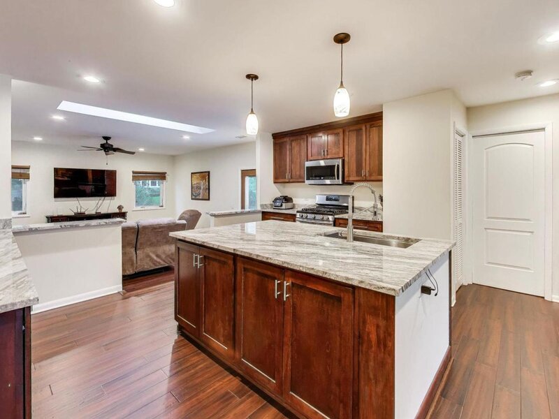 603 Chelmsford Lane Elk Grove Village IL 60007