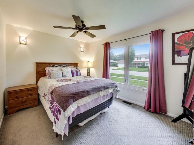 603 Chelmsford Lane Elk Grove Village IL 60007