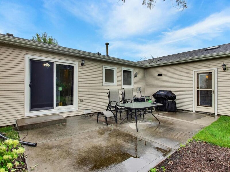 603 Chelmsford Lane Elk Grove Village IL 60007