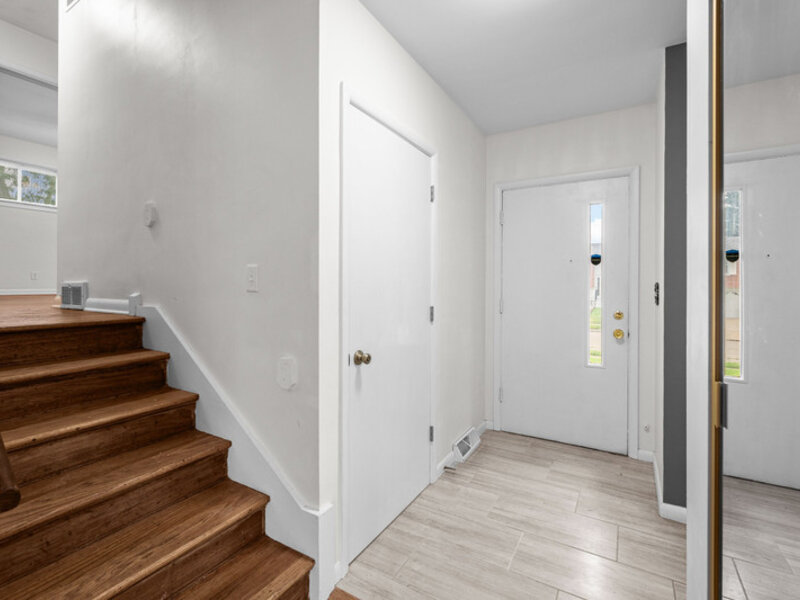 1563 W Garfield Street Davenport IA 52804