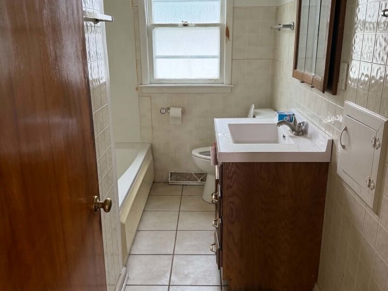 627 E 160th Court South Holland IL 60473