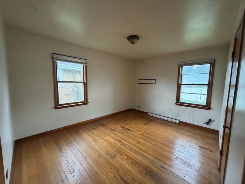 627 E 160th Court South Holland IL 60473