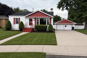 Photo of 627 E 160th Court South Holland IL 60473
