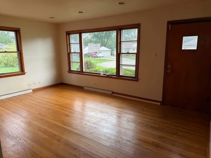 627 E 160th Court South Holland IL 60473