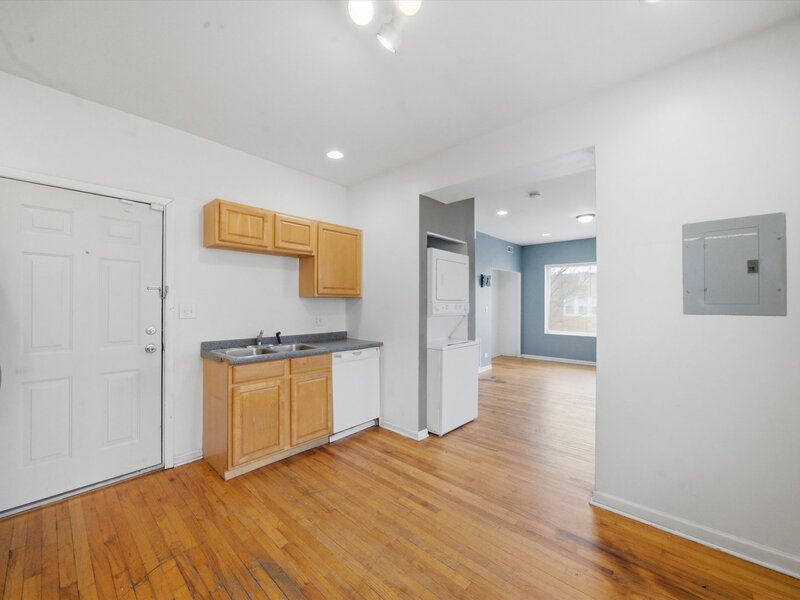 850 E 82nd Street Chicago IL 60619