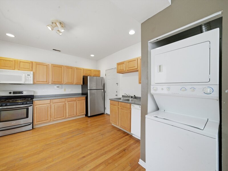 850 E 82nd Street Chicago IL 60619