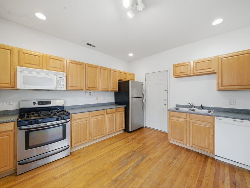 850 E 82nd Street Chicago IL 60619