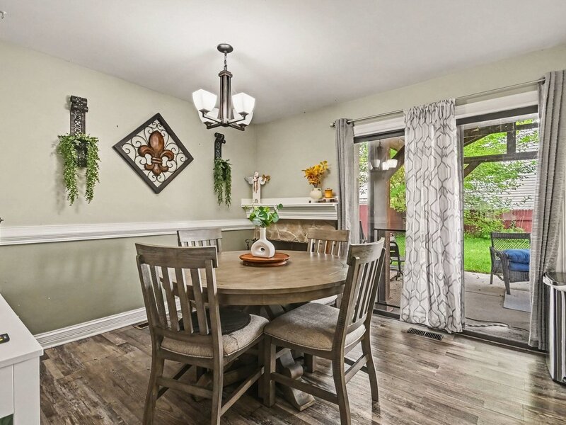 30 Maplewood Drive Warrenville IL 60555