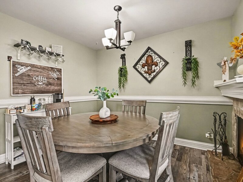 30 Maplewood Drive Warrenville IL 60555