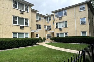 Photo of 5700 W Montrose Avenue Chicago IL 60634 Unit 1-C