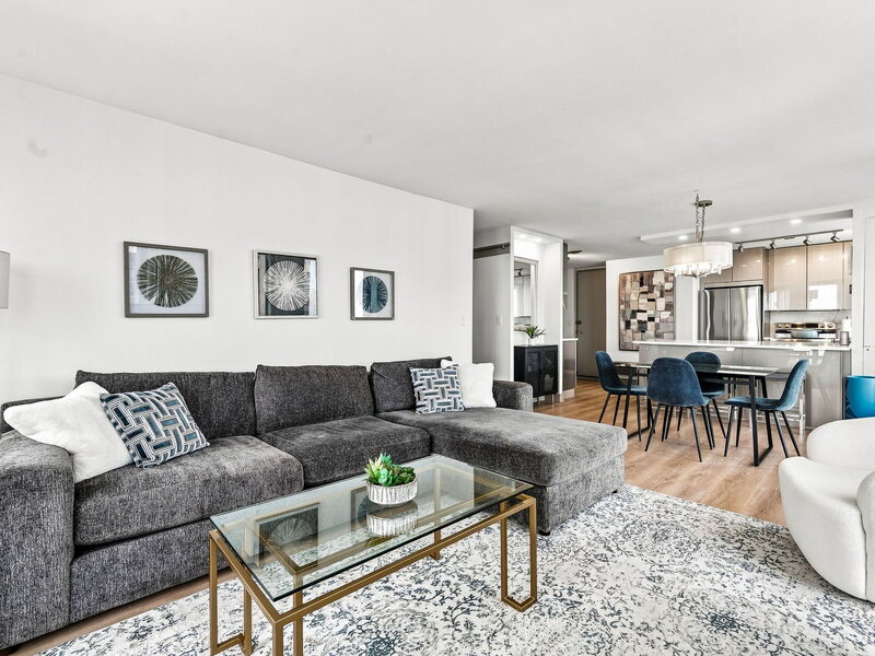 1660 N La Salle Drive Chicago IL 60614