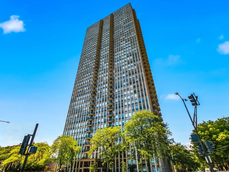 1660 N La Salle Drive Chicago IL 60614