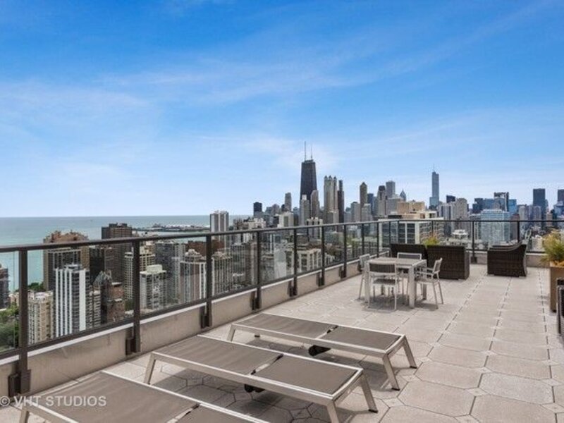 1660 N La Salle Drive Chicago IL 60614