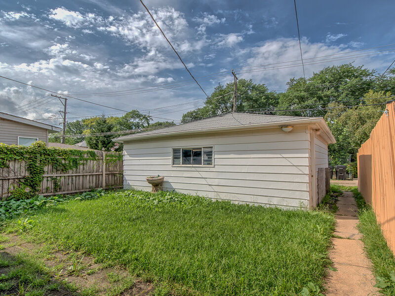 3110 W Jarvis Avenue Chicago IL 60645