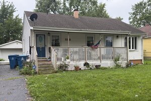 Photo of 1802 222nd Place Sauk Village IL 60411