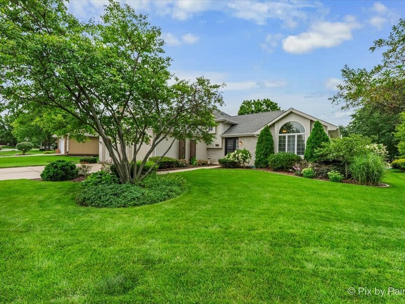 708 Ravinia Drive Shorewood IL 60404