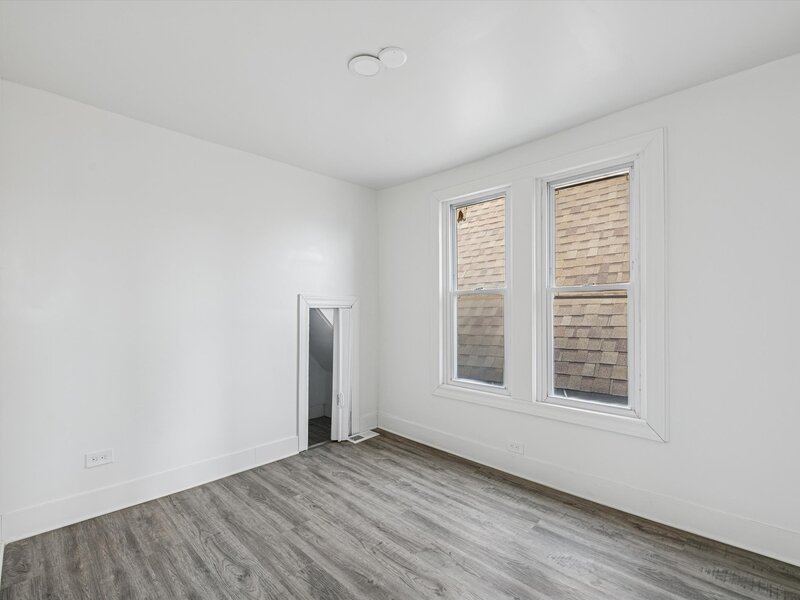 6843 S Carpenter Street Chicago IL 60621