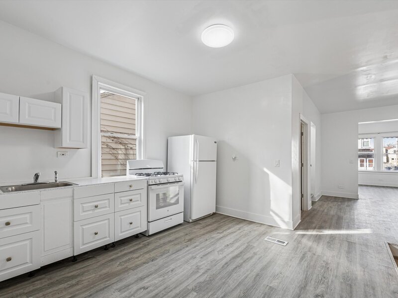 6843 S Carpenter Street Chicago IL 60621