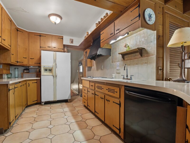 1721 Parkview Avenue Rockford IL 61107